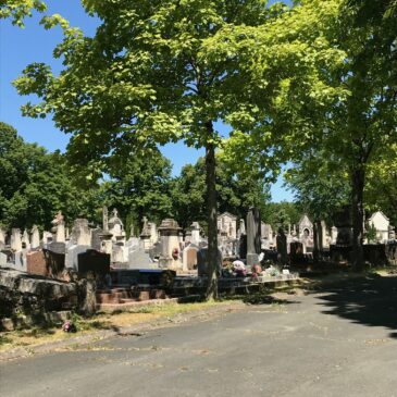 Nettoyage de tombes – L’histoire des cimetières